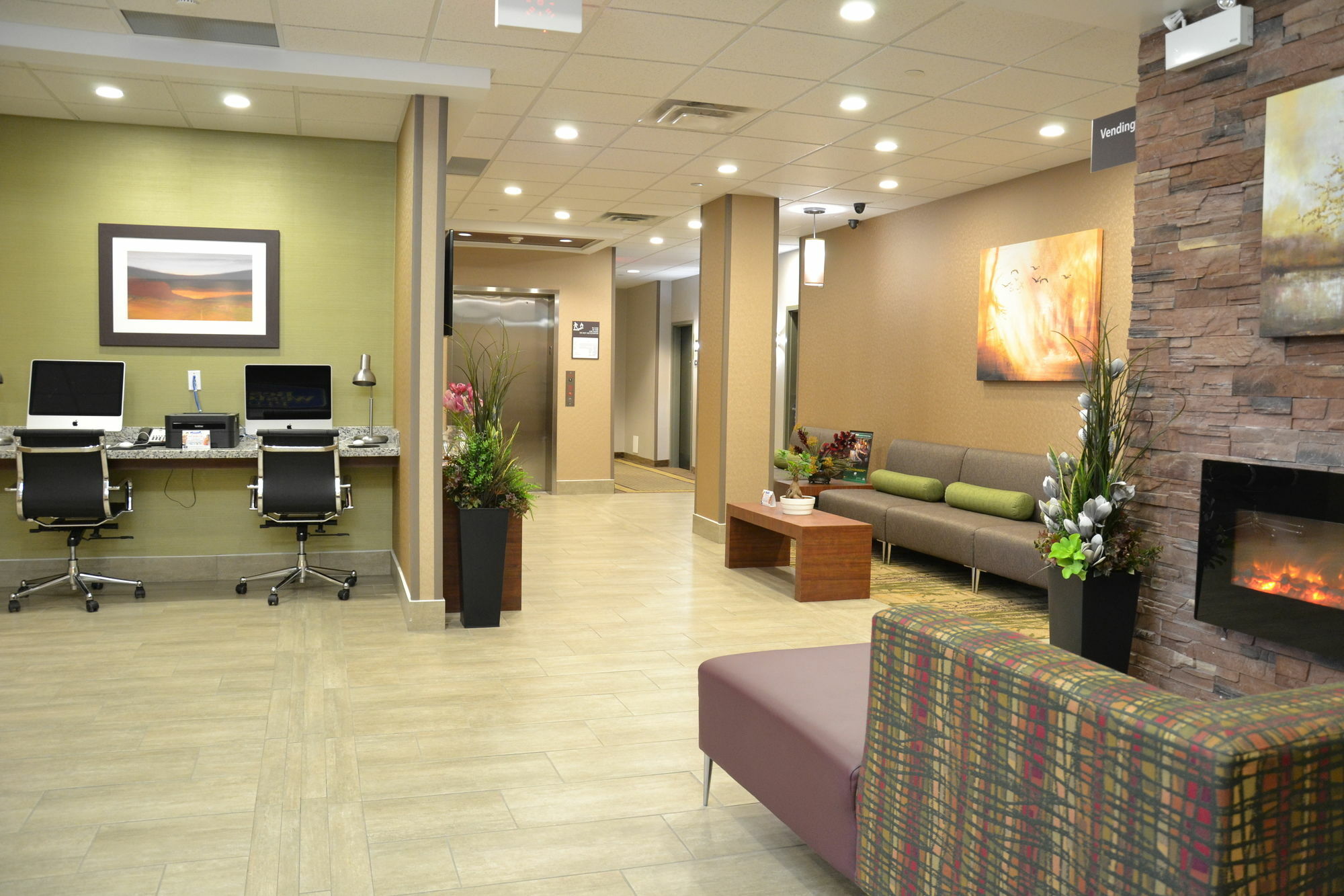 Best Western Plus Fergus Hotel Exterior photo